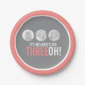 コーラルグレイ30th THREE OH! 3枚の写真の誕生日 ペーパープレート (正面)