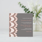 コーラルグレーレースパターン結婚式招待状カード 招待状 (スタンド正面)