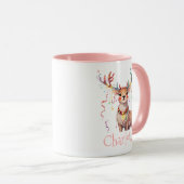 コーラルピンクのトナカイとクリスマスのフェスティバルライト マグカップ (正面右)