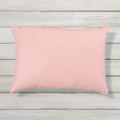 コーラルピンクのファンシーな結婚式のモノグラム アウトドアクッション (裏面)