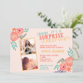 コーラルピンクの水の色の花のサプライズパーティー 招待状 (スタンド正面)