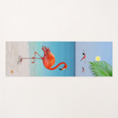 コーラルピンクフラミンゴ&パームリーフオンビーチ ヨガマット (正面(横))