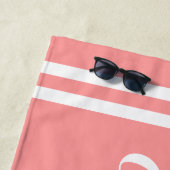 コーラルピンク女子ウィークエンド 名前カスタマイズ ビーチタオル (インサイチュ)