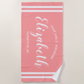 コーラルピンク女子ウィークエンド 名前カスタマイズ ビーチタオル (正面)
