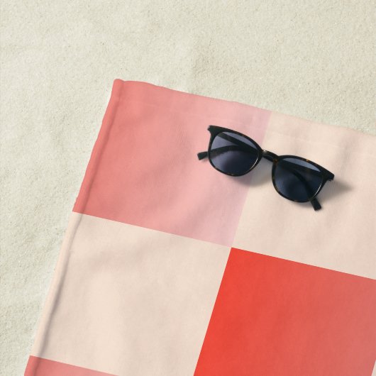 コーラルピーチグラディエント市松模様に ビーチタオル (インサイチュ)