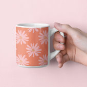 コーラルピーチBOHOデイジーパターンフローラ ツートーンマグカップ