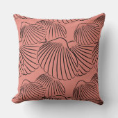 コーラルフェミニン&ブラックシーシェルパターン クッション (正面)