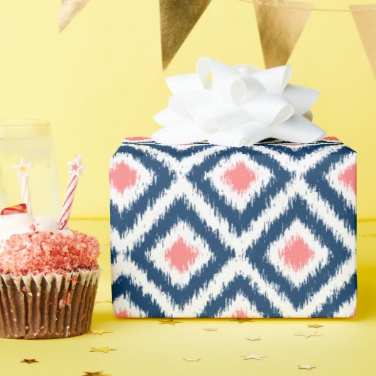 コーラルブルーダイヤモンドイカットパターン ラッピングペーパー (誕生日パーティー)