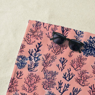 コーラルブルー名門私立校風のパターン ビーチタオル