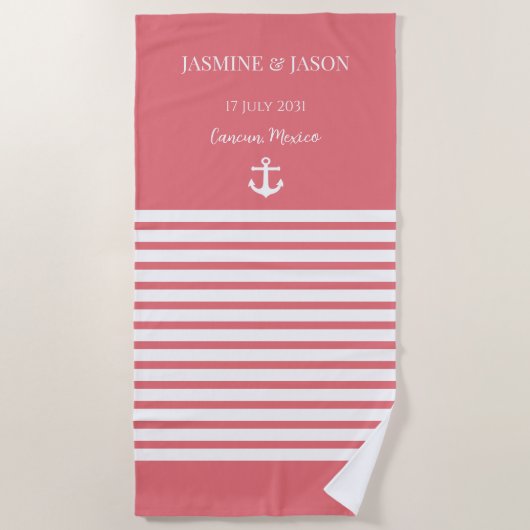 コーラルホワパーソナライズされたイトの結婚式の好意 ビーチタオル (正面)