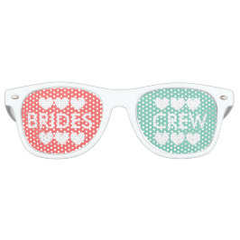 コーラルミントはクルーのバチェロレッテの色合い レトロサングラス