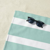 コーラルモノグラムパーソナライズされたミントストライプ ビーチタオル (インサイチュ)