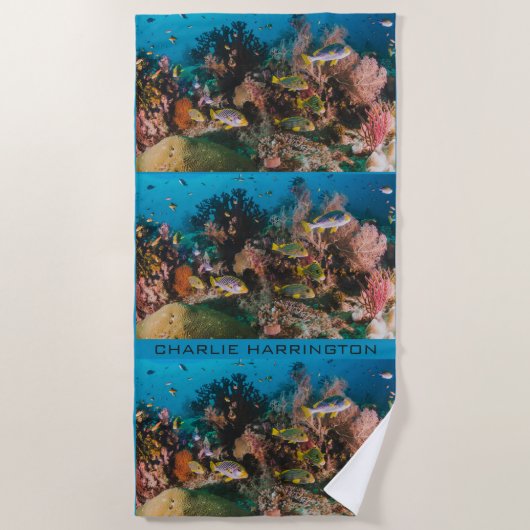 コーラルリーフ名前をカスタムするビーチタオル ビーチタオル (正面)