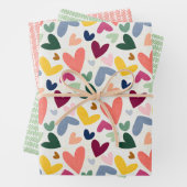 コーラルレッドサニーイエローグリーンハートアンドジグザグアート ラッピングペーパーシート (インサイチュ)
