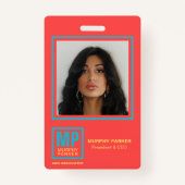 コーラルレッドティール(緑がかった色)イエローモノグラムロゴ写真 バッジ (正面)