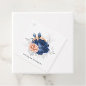 コーラル、ネイビー、シルバーの花柄のウェディング フェイバータグ (インサイチュ)