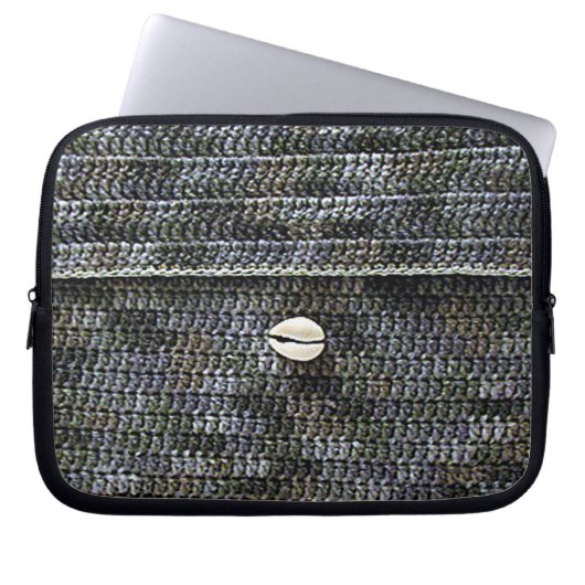 コーリーグレーアーティザンクロシェプリントエレクトロニクスバッグ ラップトップスリーブ (正面)