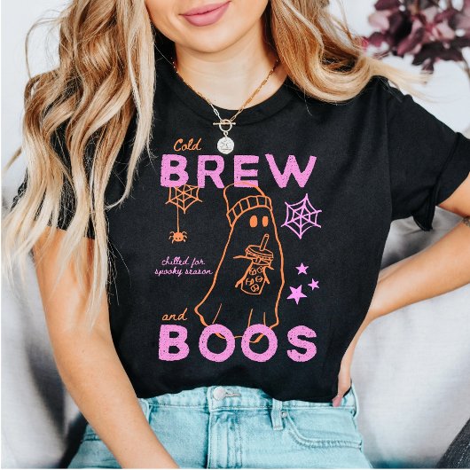 コールドブリューとブー可愛い幽霊ハロウィンコーヒー Tシャツ
