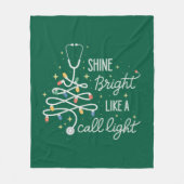 コールナイトのように明るく輝くナースクリスマスおもしろい フリースブランケット (正面)