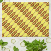 コーンドッグコーンドッグカーニバル州フェアフードストール キッチンタオル (折り畳み)