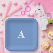 コーンフラワーブルーのモノグラム ベビーシャワー 誕生日 ペーパープレート (パーティー)