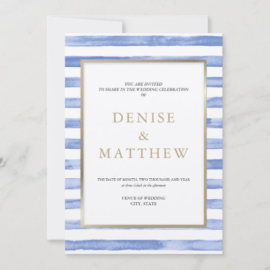 コーンフラワーブルーの水彩ストライプとゴールドのレタリング 招待状 (正面)