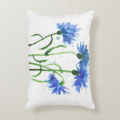 コーンフラワーブルーの花の水色の素朴かわいらしな アクセントクッション (正面(垂直))