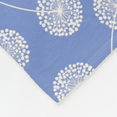 コーンフラワーモダンブルーファミリーモノグラム フリースブランケット (角)