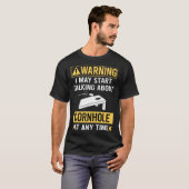 コーンホールが楽しい警告 Tシャツ (正面フル)