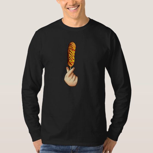 コーン食べドッグソーセーおもしろいジ韓国産コーンドッググルメ Tシャツ (正面)