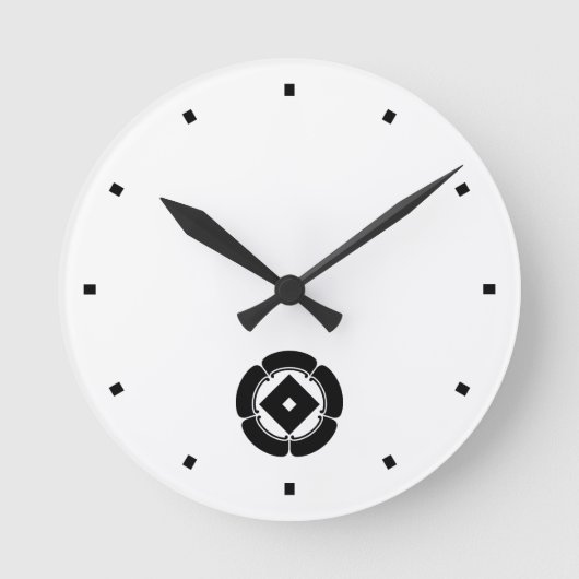 ゴカの爪、 ネイルプーラー ラウンド壁時計 (正面)