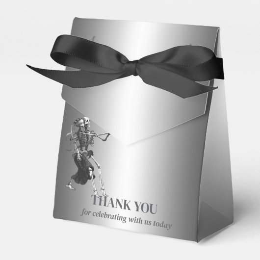 ゴシッエレガントク結婚式の引き出物箱 フェイバーボックス (正面サイド)