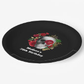 ゴシックスカルと赤い花と金ゴールド葉誕生日 ペーパープレート (アングル)