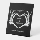 ゴシックスカルハートブライダルシャワーウェルカムサイン 台座サイン (正面)