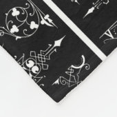 ゴシックトリムアンティーク華美のヘッダーのトリム白黒 フリースブランケット (角)