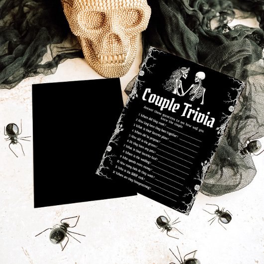 ゴシックハロウィーンカップルのトリビアブライダルシャワーゲーム 招待状