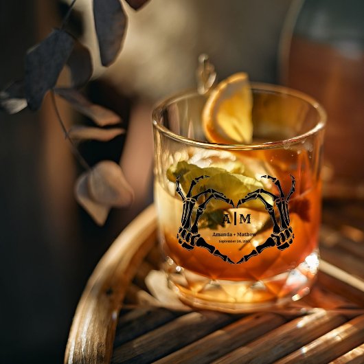 ゴシックハロウィーンスカルハンドハートブラック結婚ズ ウイスキーグラス