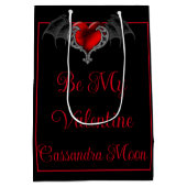 ゴシックハートとこうもり翼パーソナライズされた ミディアムペーパーバッグ (裏面)