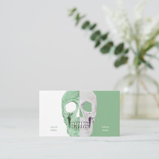 ゴシックハーフスカルパステルグリーンホワイトタトゥーショップ 名刺 (スタンド正面)