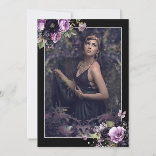 ゴシックパープル&ブラックムーディーズ花模様クインセアニラ 招待状 (裏面)