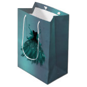 ゴシックフェアリーティール（緑がかった色）ガウン | 深いミッドナイトグリーンシェン ミディアムペーパーバッグ (正面アングル)