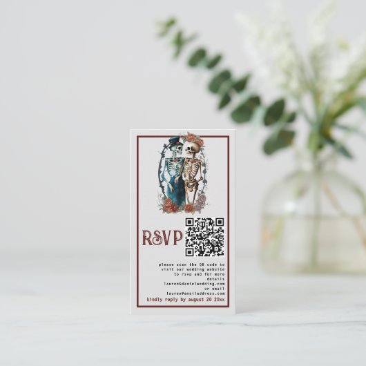 ゴシックフローラスケルトンカップルQRウェディングRSVPカード エンクロージャーカード (スタンド正面)