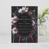 ゴシックレッド&ブラックフローラスパイダーウェブブライダルシャワー 招待状 (スタンド正面)
