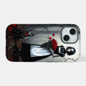 ゴシックロボットの女の子 iPhone 15ケース (裏面横)