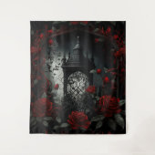 ゴシック墓地のローズガーデン 赤と黒 タペストリー (正面)