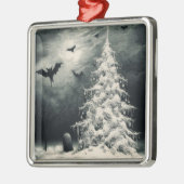 ゴシック様式のクリスマスツリーと不気味こうもりホラー メタルオーナメント (左)