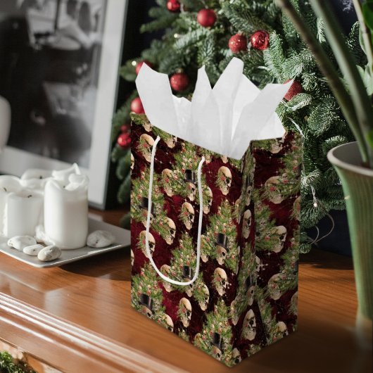 ゴシック様式のクリスマスツリースカルとライトレッド ミディアムペーパーバッグ