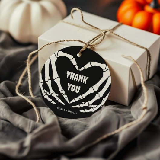 ゴシック様式のハロウィーンの赤ちゃんシャワーラウンド フェイバータグ