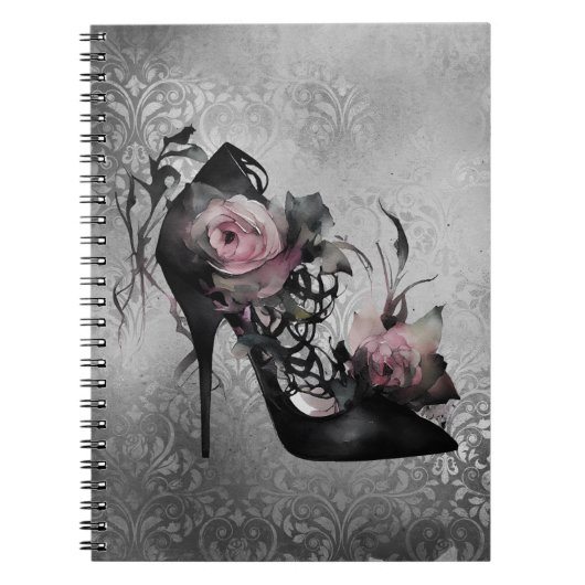 ゴシック様式のファッションスティレットのヒールとモーヴピンクのバラ ノートブック (正面)