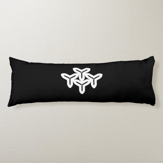 ゴシック様式の三枚刃 ボディピロー (正面)